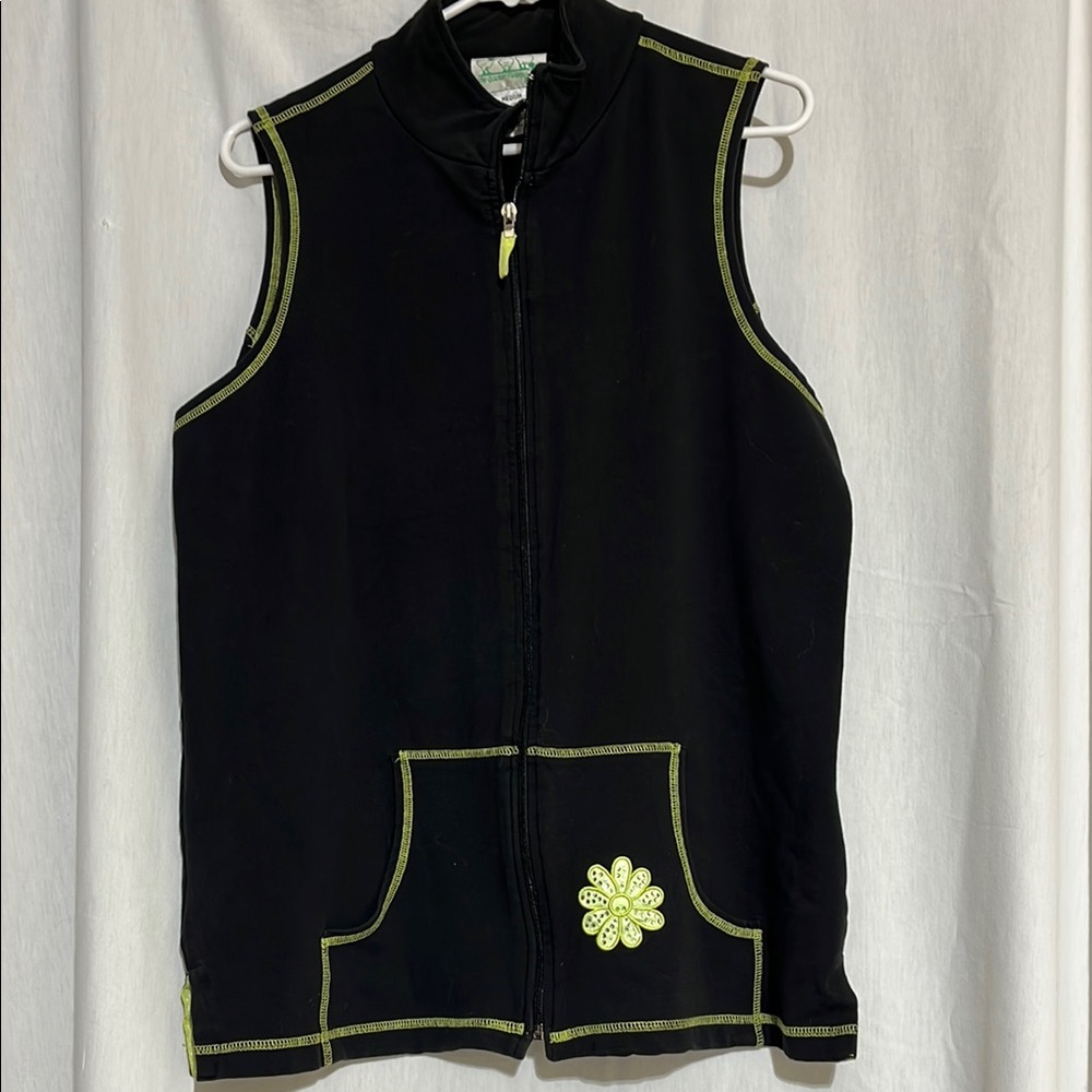 The quacker factory Black Sleeveless zipper Vest with Green Accents size medium